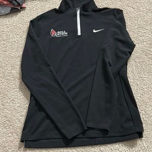 Nike, Size Medium